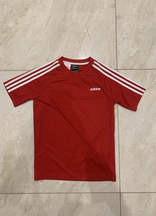 Спортивная футболка adidas красная детская