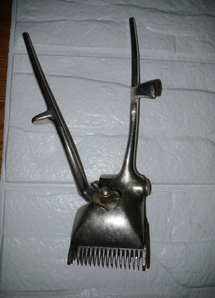 Ручна машинка для стриження волосся