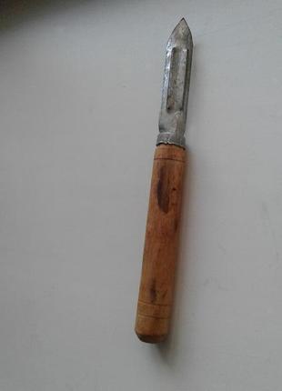 Нож для чистки овощей рыбы с деревянной ручкой винтаж ссср