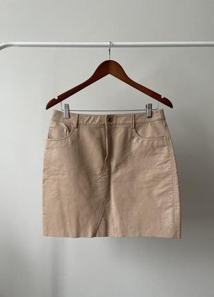 Стильная мини юбка на высокой талии из эко кожи от river island