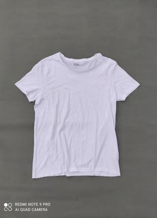 Базовая мужская белая футболка размер l
