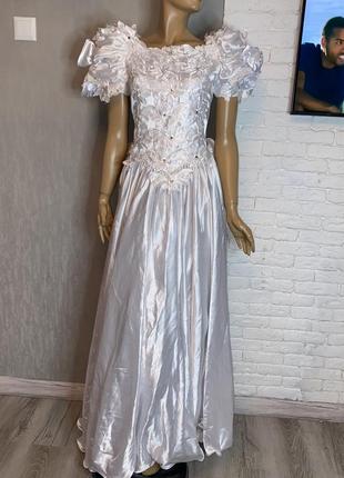 Винтажное свадебное платье свадебное платье с короткими обемны...