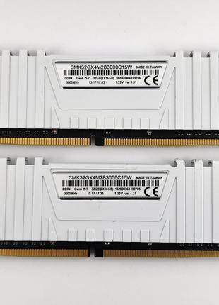 Комплект оперативной памяти Corsair Vengeance LPX White DDR4 3...