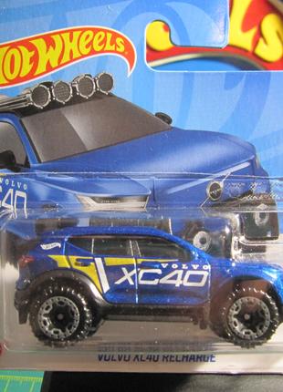 Машинка Хот Вилс Hot Wheels Volvo XC40