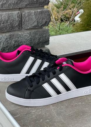 Женские кроссовки Adidas для города 39