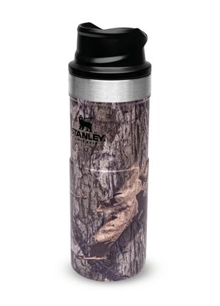 Термокружка Stanley® Trigger-Action Travel Mug 16 Oz. Mossy Oak