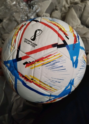 М'яч Adidas чемпіонат світу 2022
