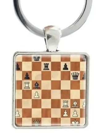 Брелок на ключи серебристый металл фигуры шахматы доска квадра...