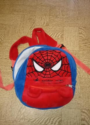 Плюшевый рюкзак спайдермен