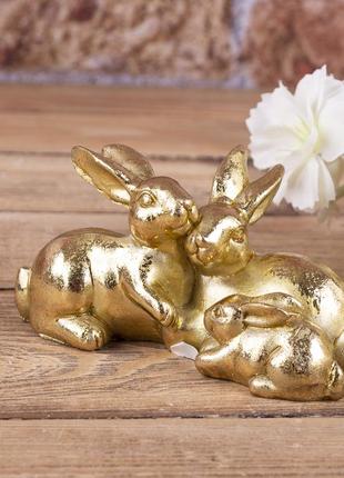 Статуетка  "золота сім"я зайців"