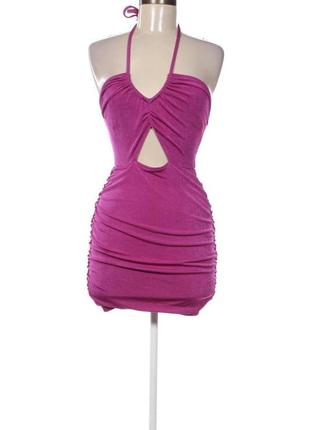 Сексуальное фиолетовое короткое платье с драпировкой и вырезом...