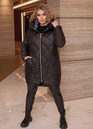 Женская куртка с капюшоном цвет черный р.54 440019