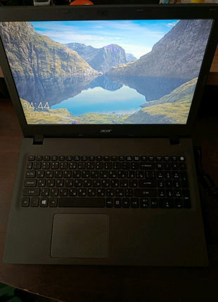 Acer Aspire e5 574g i5 GeForce 920m 12gb