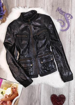Женская куртка prada из натуральной кожи черного цвета размер м