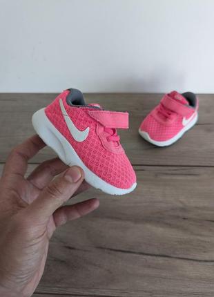 Nike tanjun кроссовки для младенцев оригинал