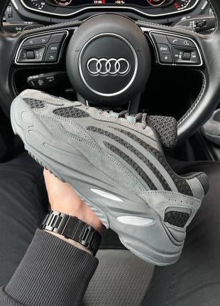 Мужские Кроссовки Adidas Yeezy Boost 700 V2 Grey Black 42-43-44-4