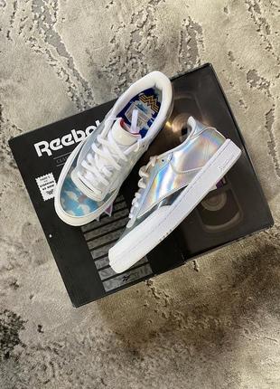 Кроссовки reebok club c 85 x wonder woman 1984