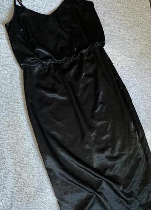 Сукня жіноча атласна чорна сукня на бретелях вечірня чорна сар...