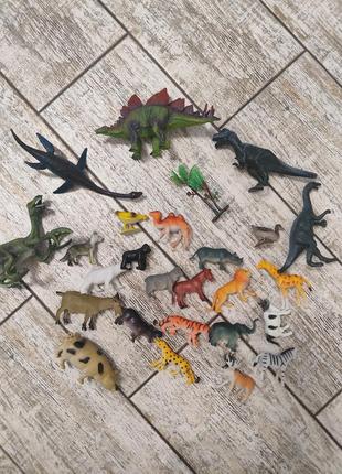 Набор животного домашнего животного диких динозавров