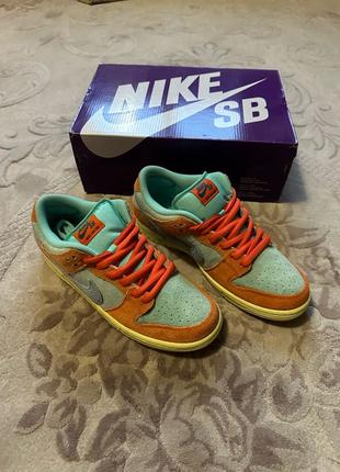 Nike SB Dunk Low Orange Emerald Rise Noise