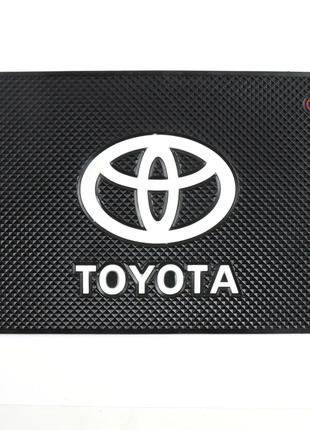 Коврик для торпеды антискользящий с логотипом Toyota