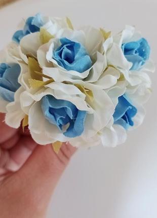 Тканевая роза. цветок - 2,5 см. цвет - голубая серединка. на м...