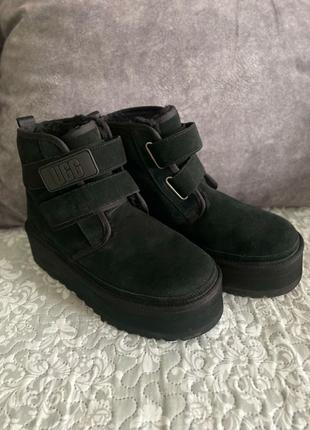 Зимові чоботи UGG W Neumel Platform колір чорний