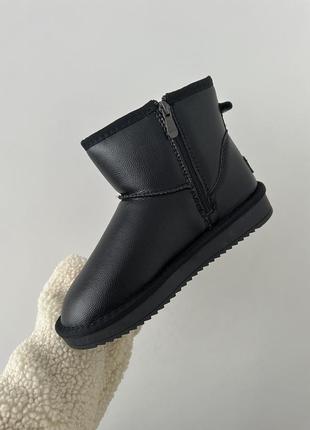 Зимние женские ботинки ugg mini black zip leather 🩷