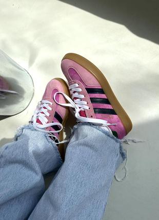 Женские кроссовки adidas gazelle x gucci pink
