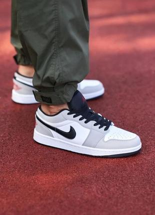 Мужские кроссовки nike air jordan 1 low smoke grey