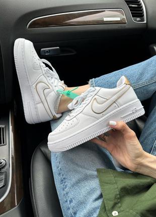 Женские кроссовки nike air force 1 07 essential white gold