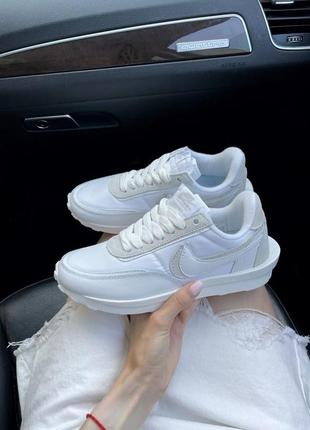 Женские кроссовки nike ld waffle sacai white