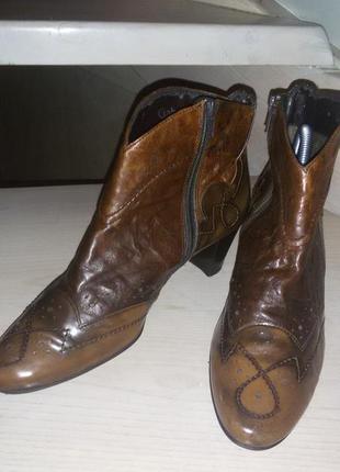 Шкіряні черевики в стилі western від бренду gabor розмір 39 (2...