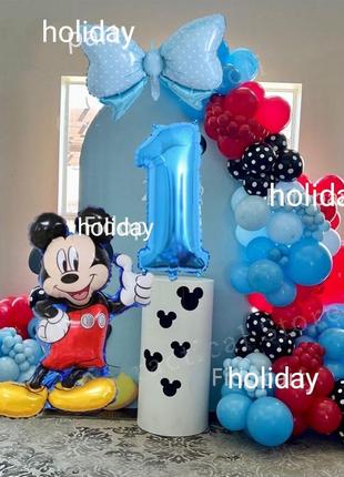 Арка з повітряних кульок на день народження з міккі маус.