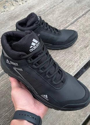 Зимові кросівки adidas,  40-45 розмір, хутро та шкіра натураль...