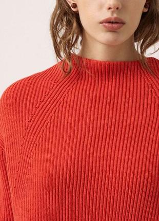 Новый шерстяной свитер в рубчик масивный cos 100% шерсть