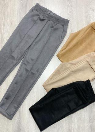 Замшевые женские брюки со стрелками, размер 48-50, серый