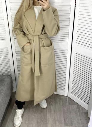 Длинное бежевое кашемировое женское пальто