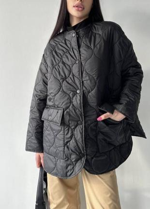 Женская стеганая курточка черного цвета демисезон (размер L-XL)