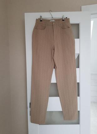 Стильные стрейчевые брюки фактурная ткань высокая посадка mac