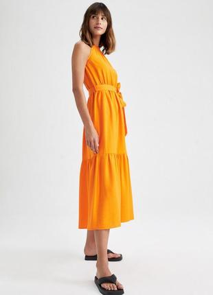 Женское оранжевое платье, m