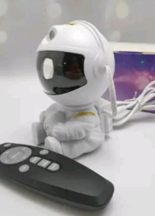 Ночник-проектор с эффектом звездного неба Астронавт с пультом ДУ