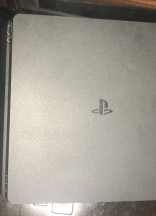 PlayStation 4 slim + 8 дисков