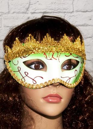 Венецианская маска карнавальная женская вероника белая с зеленым