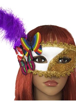 Венецианская маска карнавальная женская загадка белая с золотом