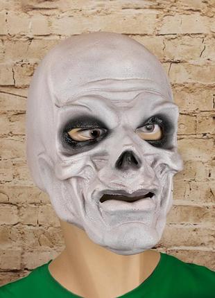 Реалистичная маска карнавальная латексная череп