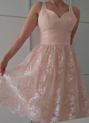 Красива сукня розмір 48/50