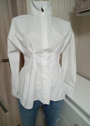 Коттоновая белая рубашка под корсет