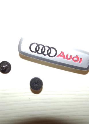 Шильдик, емблема , логотип Audi