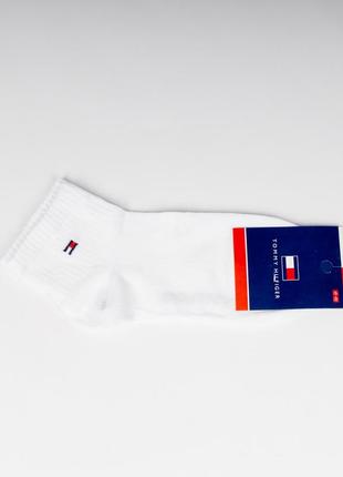 Шкарпетки короткі білі чоловічі "tommy hilfiger". з емблемою; ...